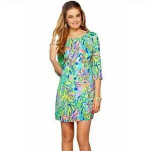 Lilly Pulitzer Carol Shift Dress in Multi Hot Spot Island 50+ UPF Satin Size 00